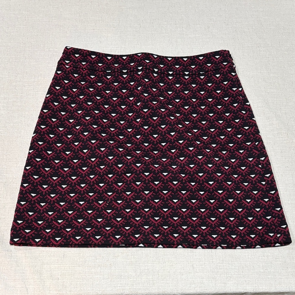 ♦️LOFT Black and Burgundy Geometric A-Line Mini Skirt size 4